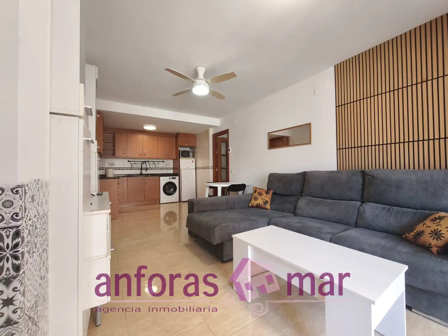 Sala d'estar de Apartament en venda en Creixell amb Calefacció, Terrassa i Moblat