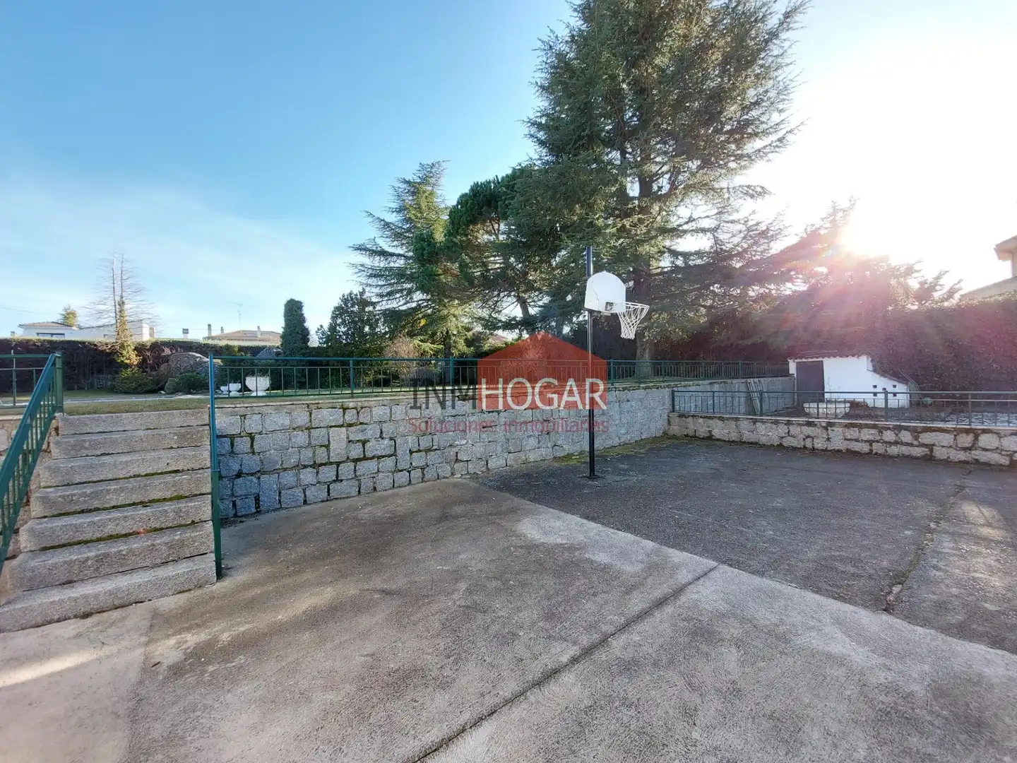 Aparcament de Casa o xalet en venda en Ávila amb Calefacció, Jardí privat i Traster