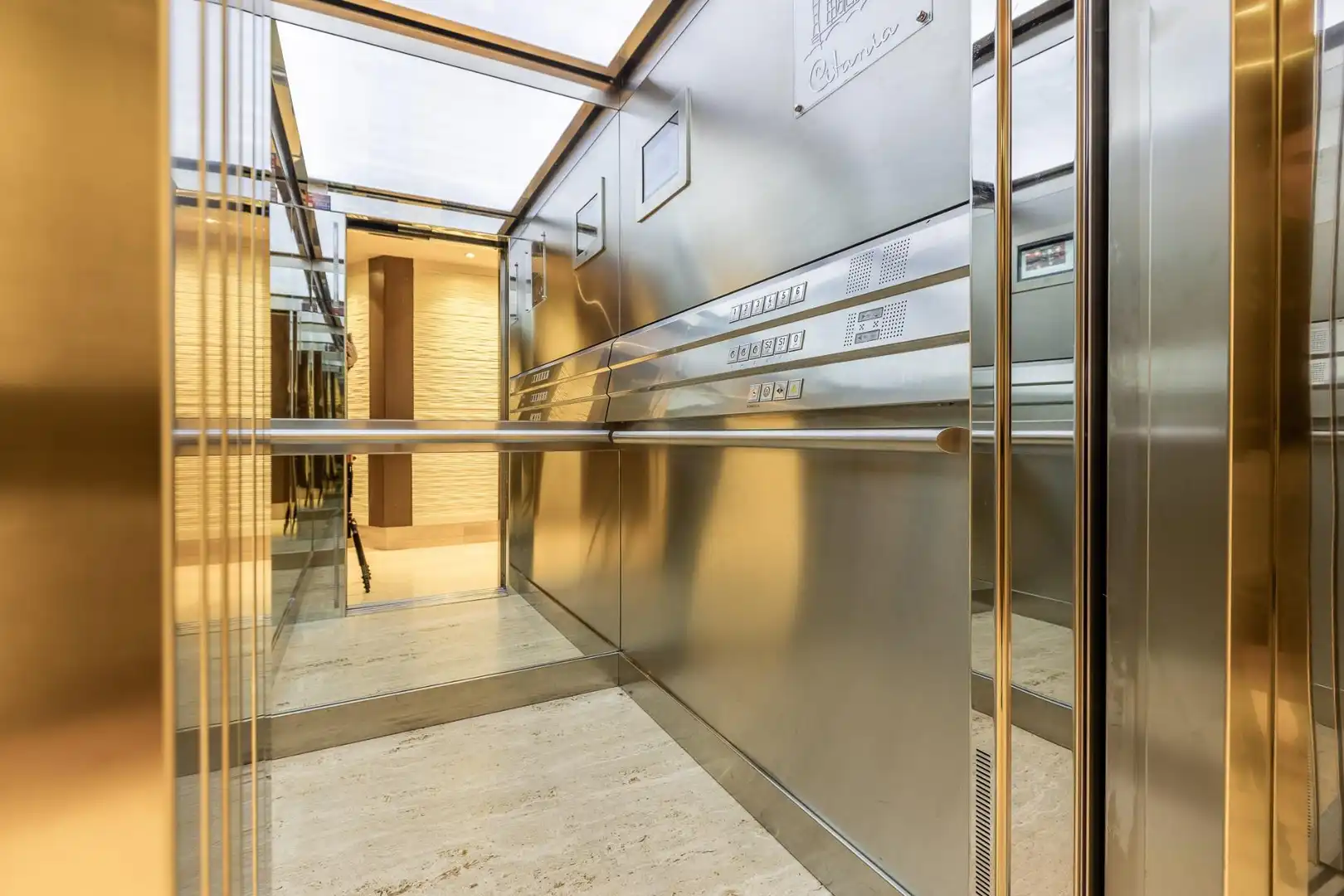 Piso en venta en A Coruña Capital  con Calefacción, Jardín privado y Trastero