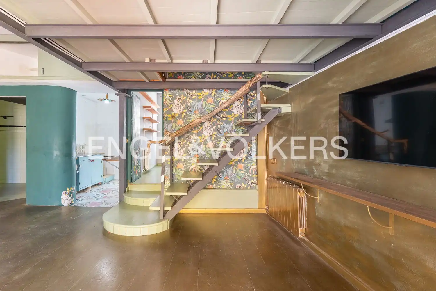 Flat for sale in Valencia  with Air Conditioner, Heating and Balcony