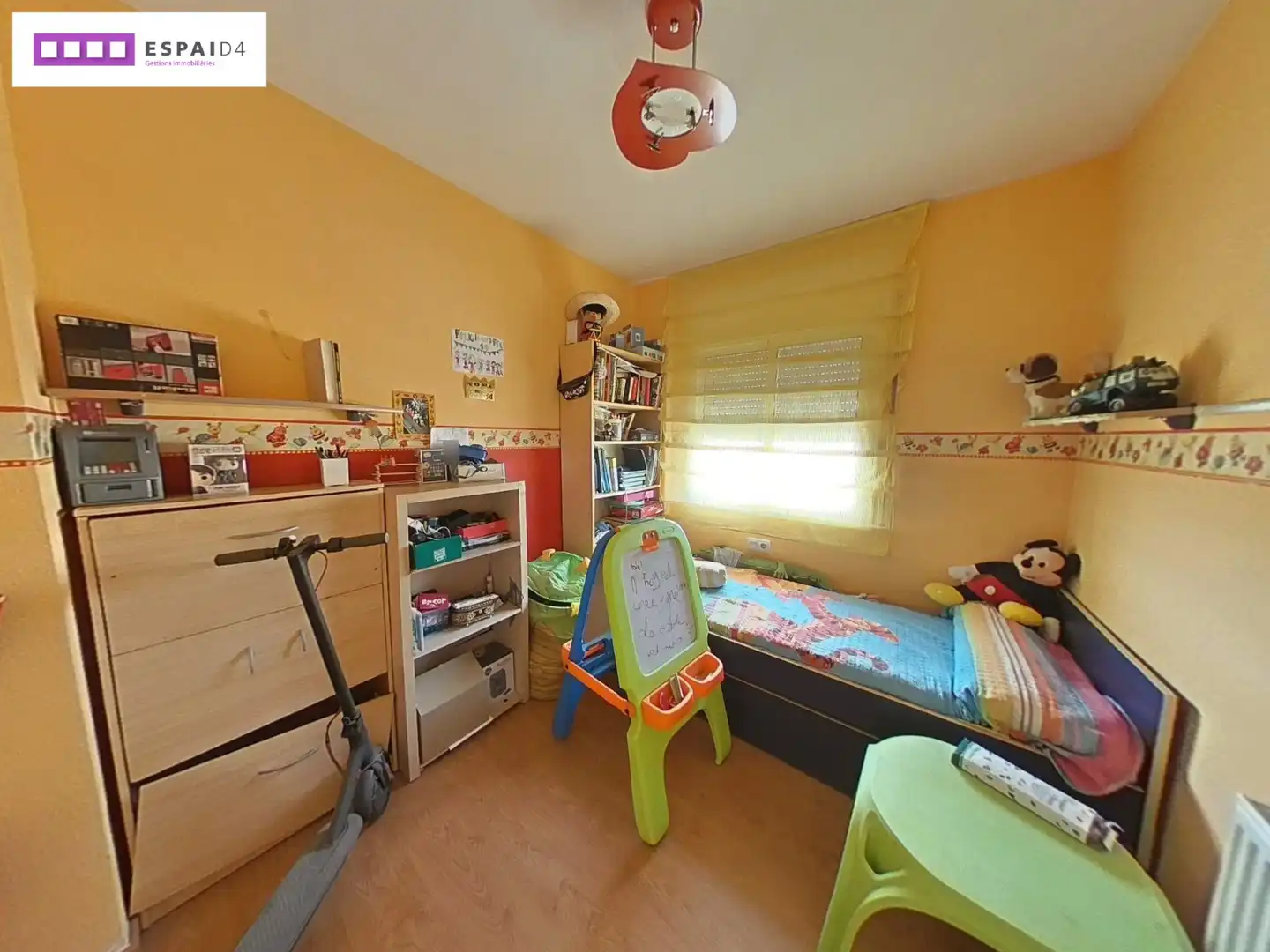 Habitación de Dúplex en venta en Ripollet con Aire acondicionado, Calefacción y Parquet