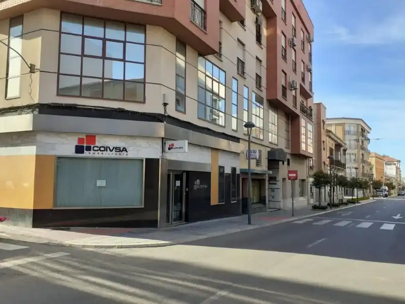 Local commercial à vendre à Calle del Seis de Junio
