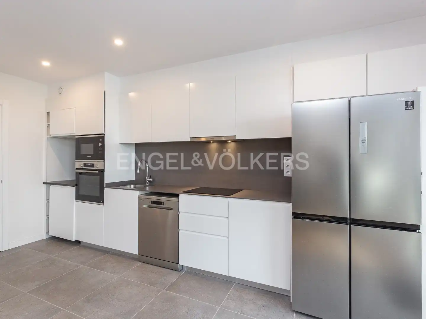 Kitchen of Flat for rent in Esplugues de Llobregat  with Air Conditioner, Heating and Parquet flooring
