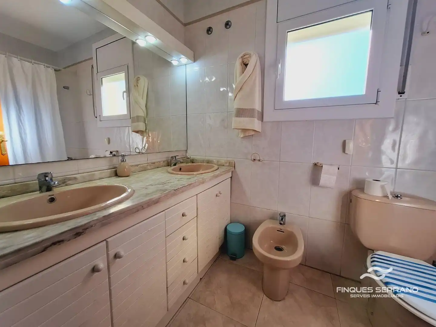 Baño de Casa adosada en venta en Calafell con Calefacción, Terraza y Piscina