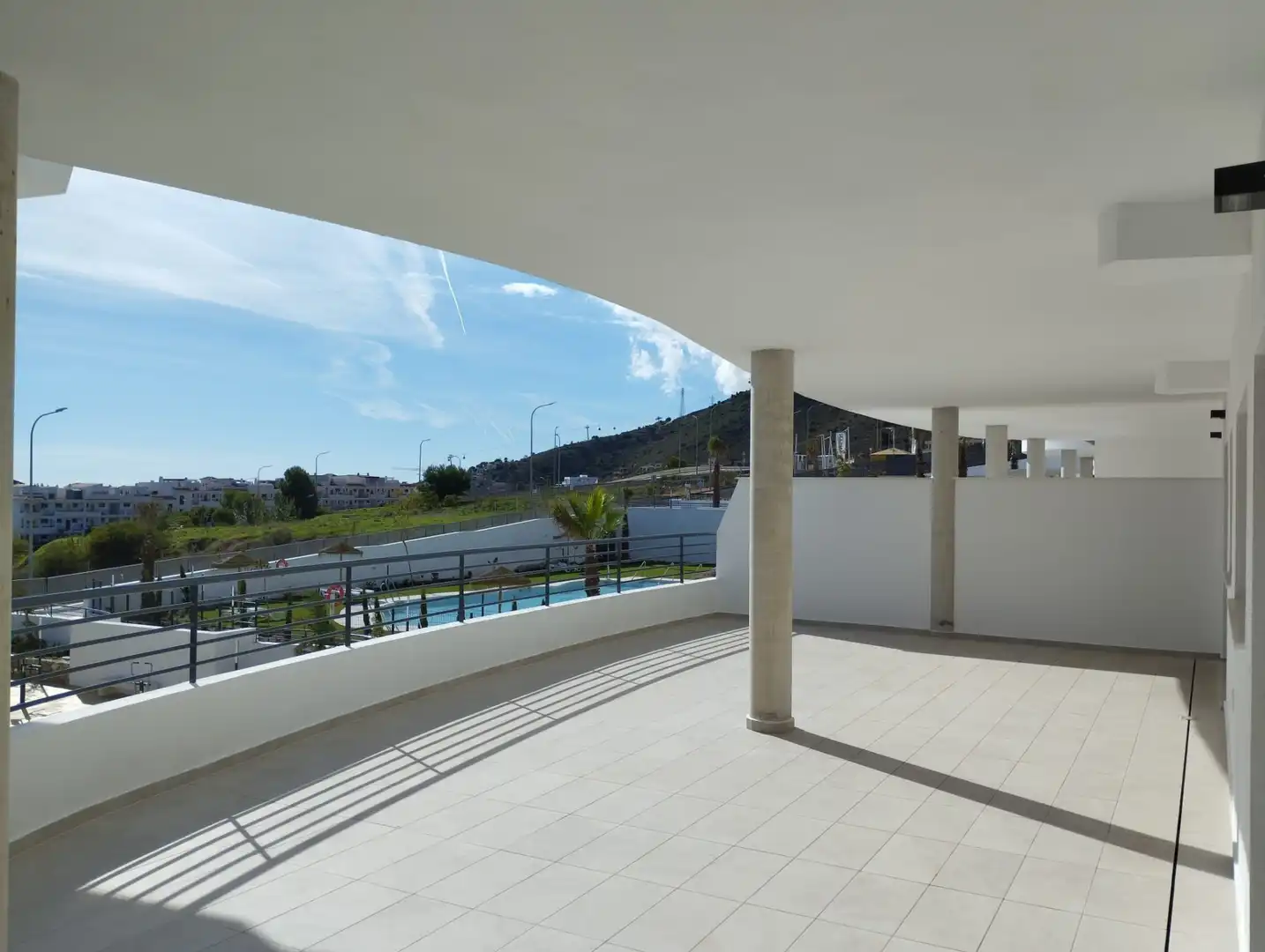 Bajo con piscina en venta en Arroyo de la Miel, imagen 5