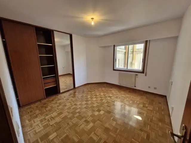 Bedroom of Flat for rent in Ames  with Heating