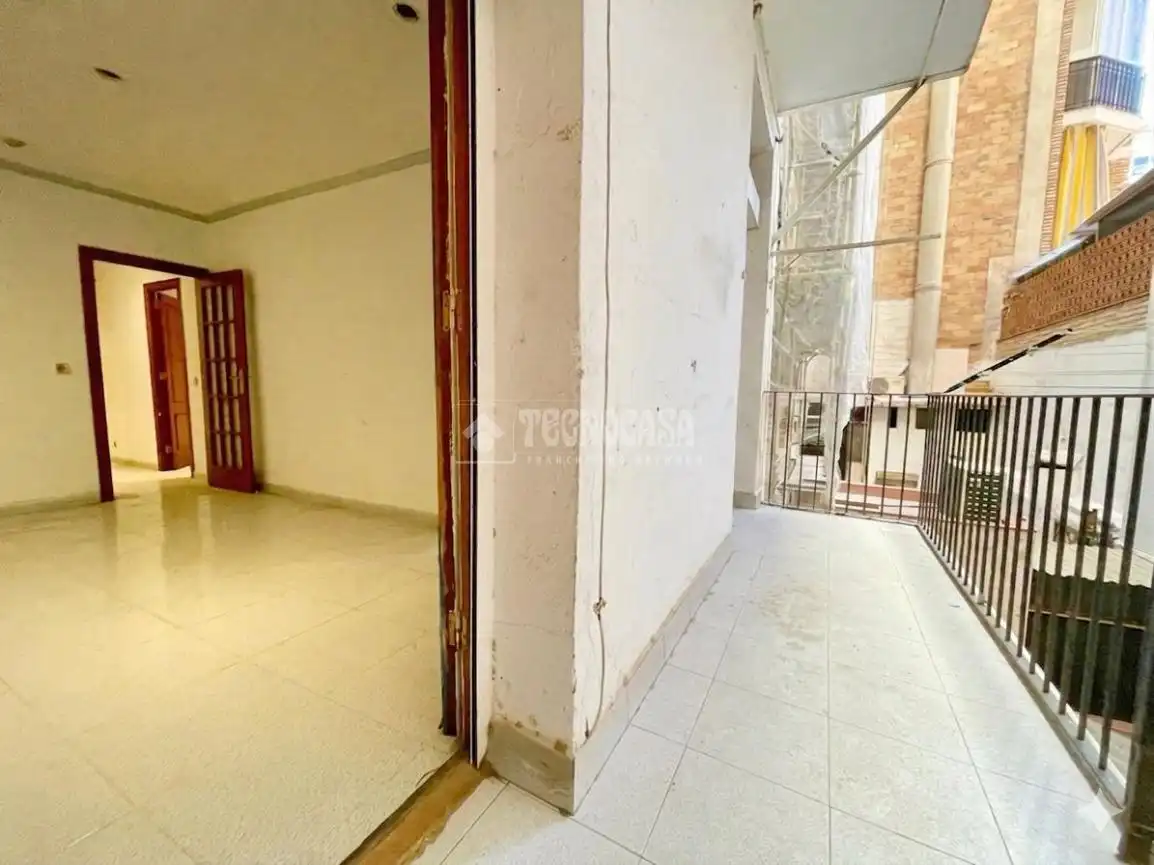 Flat for sale in Barcelona  with Balcony