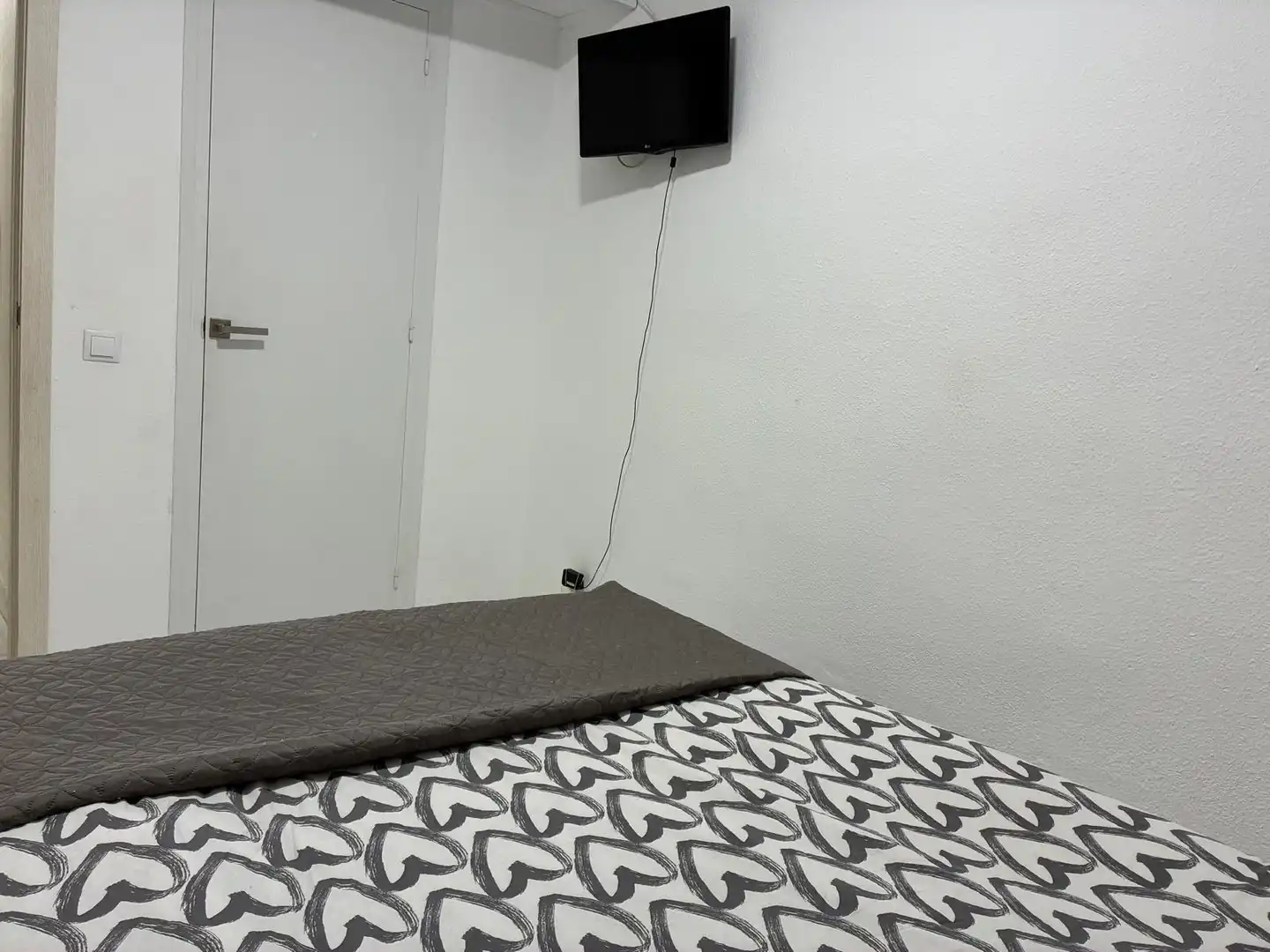 Habitación de Apartamento de alquiler en Finestrat con Aire acondicionado, Jardín privado y Terraza