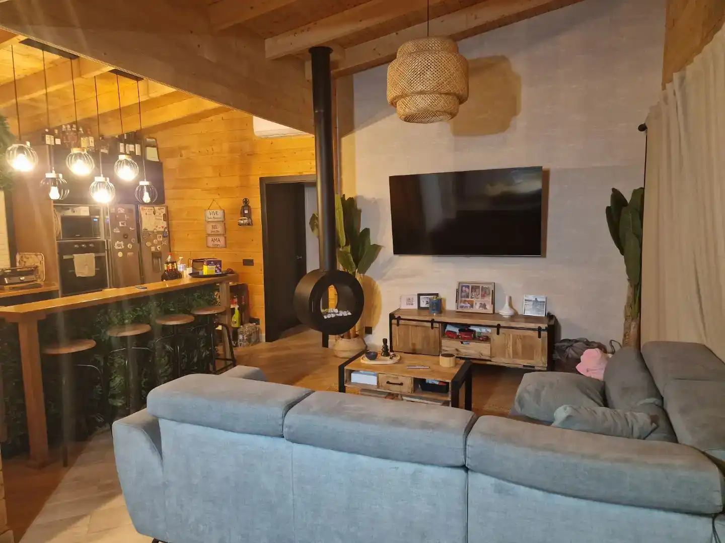 Sala d'estar de Finca rústica en venda en La Línea de la Concepción amb Aire condicionat