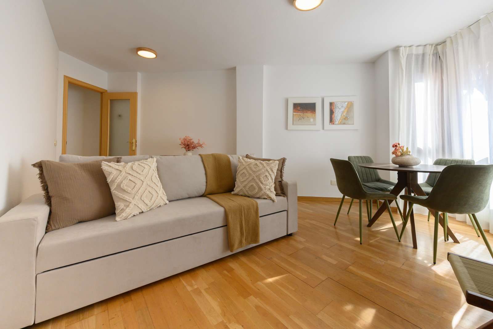 Sala d'estar de Apartament per a compartir en  Madrid Capital amb Aire condicionat i Terrassa