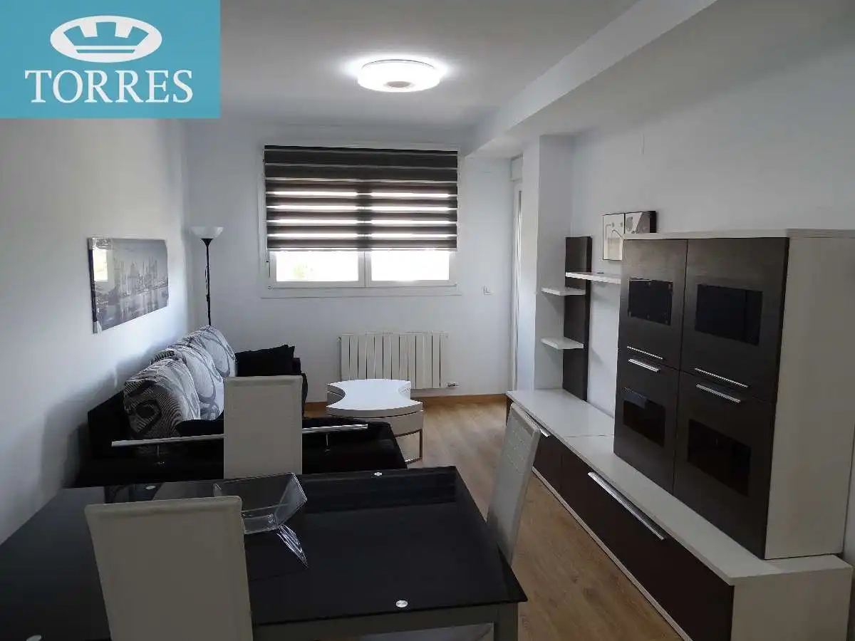 Living room of Flat for rent in Granada  with Heating, Parquet flooring and Terrace