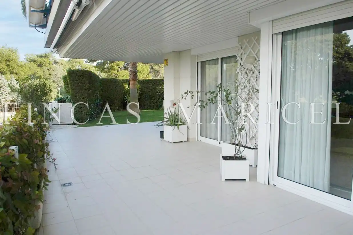 Terrace of Flat for sale in Sitges  with Air Conditioner, Heating and Private garden