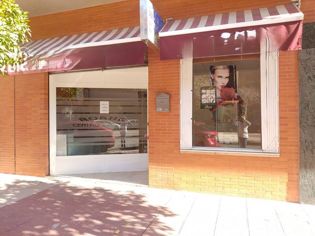 Local comercial en Venta en Calle Parroco Jose Maria Belando, 6 en Juan de Borbón