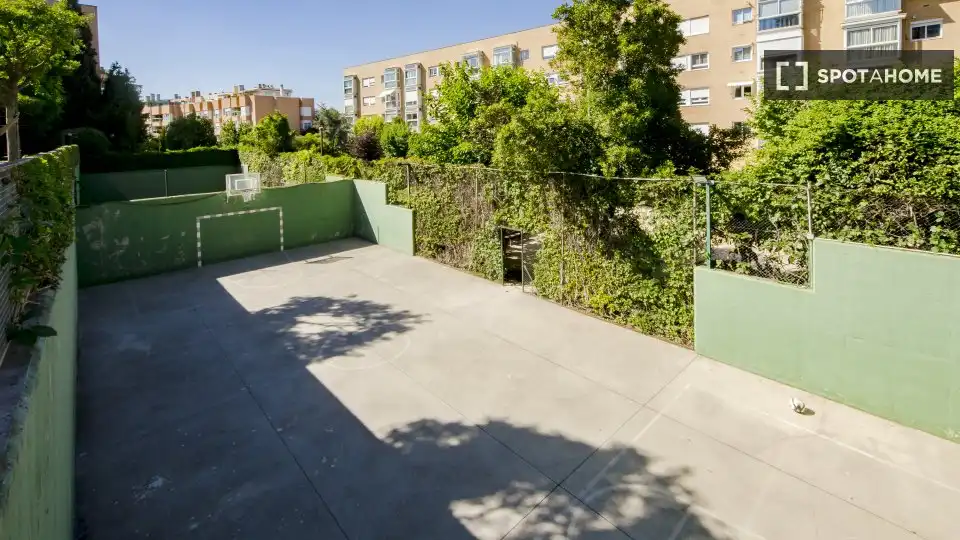 Terrassa de Pis de lloguer en Madrid amb Aire condicionat, Calefacció i Moblat