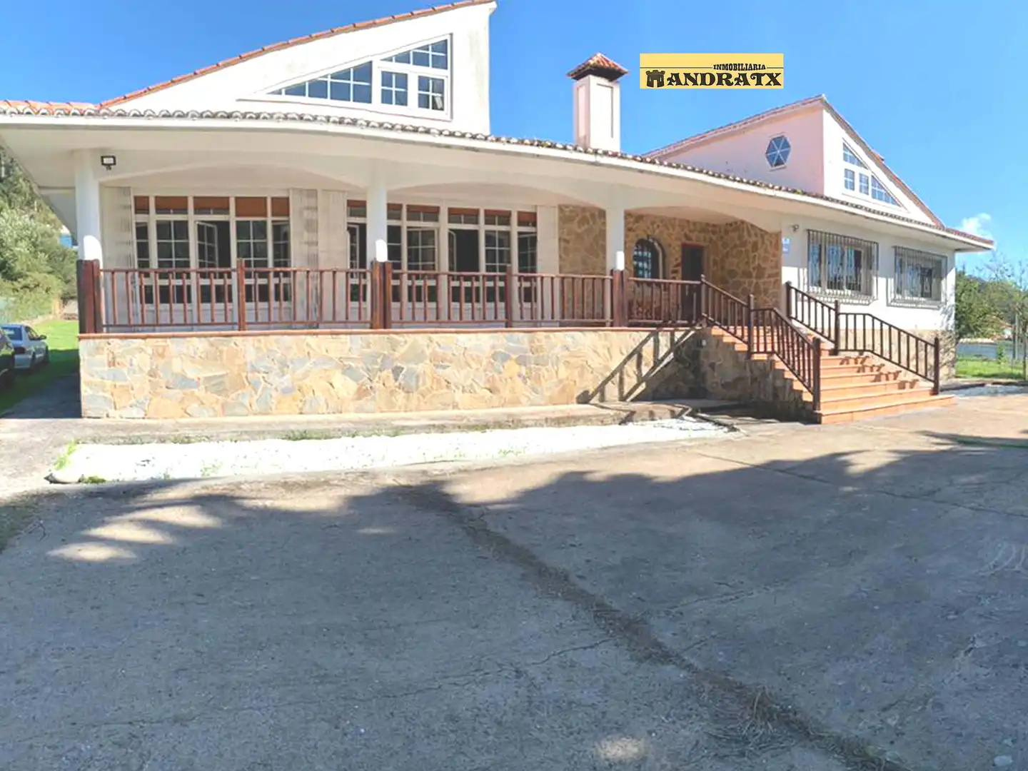 Vista exterior de Casa o xalet en venda en Ferrol amb Calefacció, Terrassa i Traster