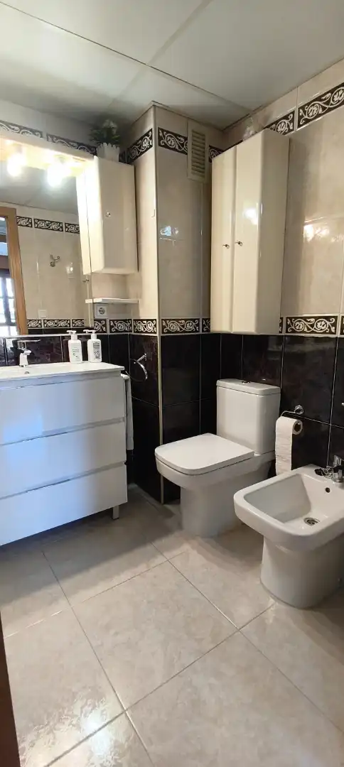 Bathroom of Flat for sale in Zaragoza  with Air Conditioner, Heating and Parquet flooring