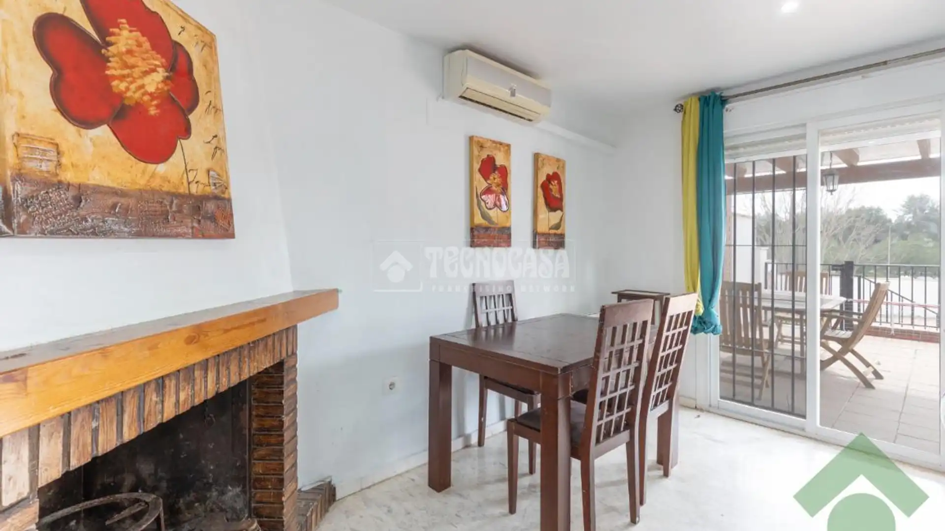 Comedor de Casa adosada en venta en Atarfe con Calefacción, Terraza y Amueblado