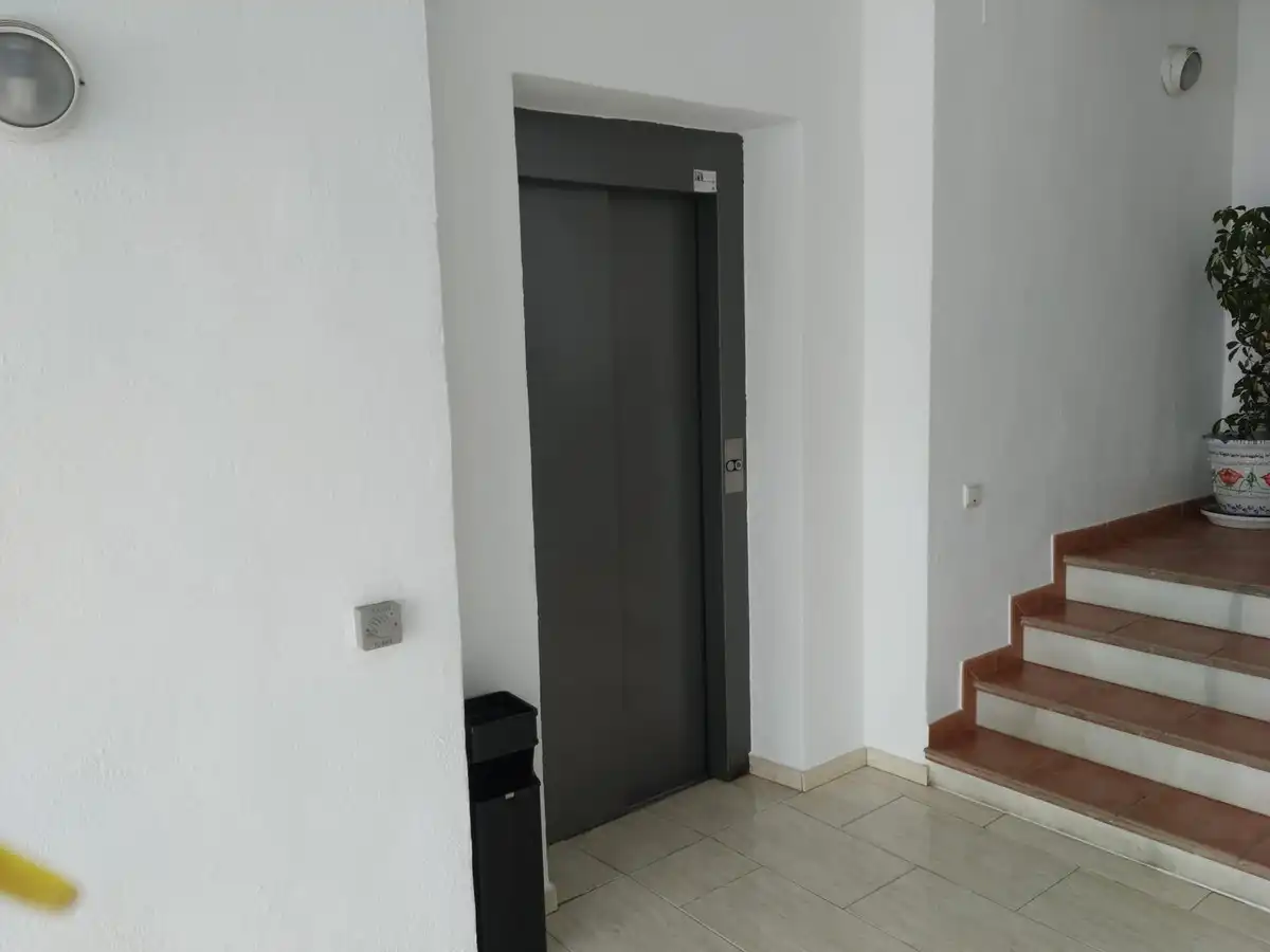 Apartamento con piscina en venta en Arroyo de la Miel, imagen 16