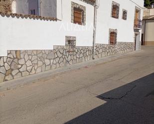 Vista exterior de Casa o xalet en venda en Huete amb Calefacció, Terrassa i Traster