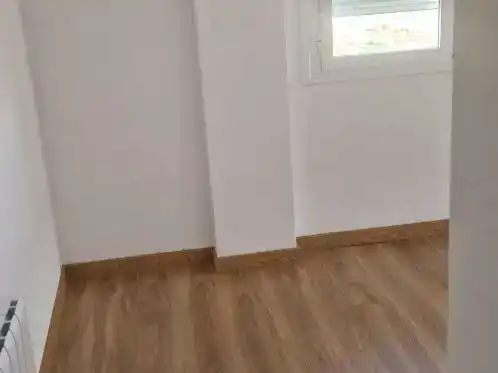 Schlafzimmer von Wohnung zum Verkauf in Carmena mit Balkon