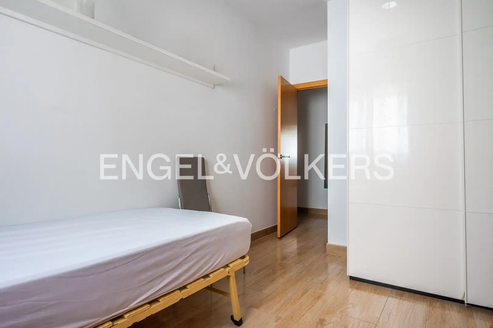 Habitación de Piso en venta en Sevilla con Aire acondicionado, Calefacción y Trastero