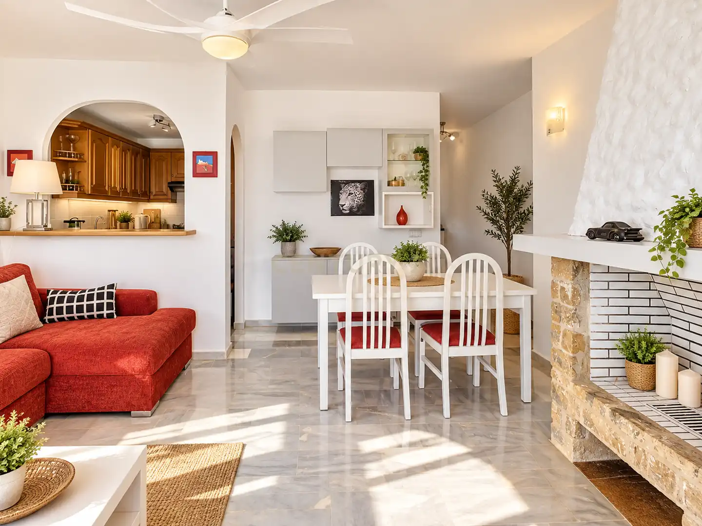 Menjador de Apartament en venda en Benalmádena amb Aire condicionat i Piscina