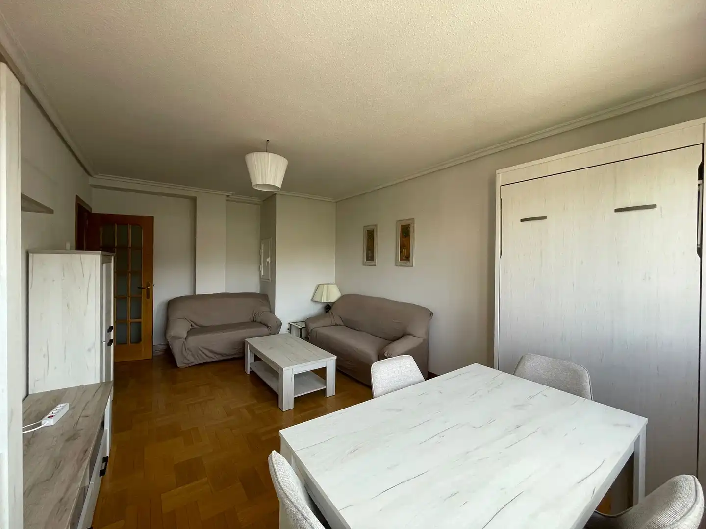 Wohnung zur Miete in Calle Victoria Balfe, Illera
