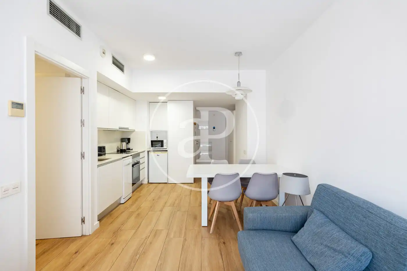 Sala de estar de Piso en venta en Barcelona con Aire acondicionado, Calefacción y Piscina comunitaria