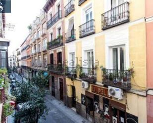 Vista exterior de Estudi de lloguer en  Madrid Capital amb Aire condicionat, Calefacció i Balcó