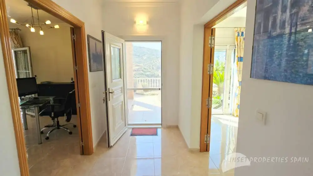 Houses for sale in Cómpeta  with Air Conditioner, Private garden and Swimming Pool