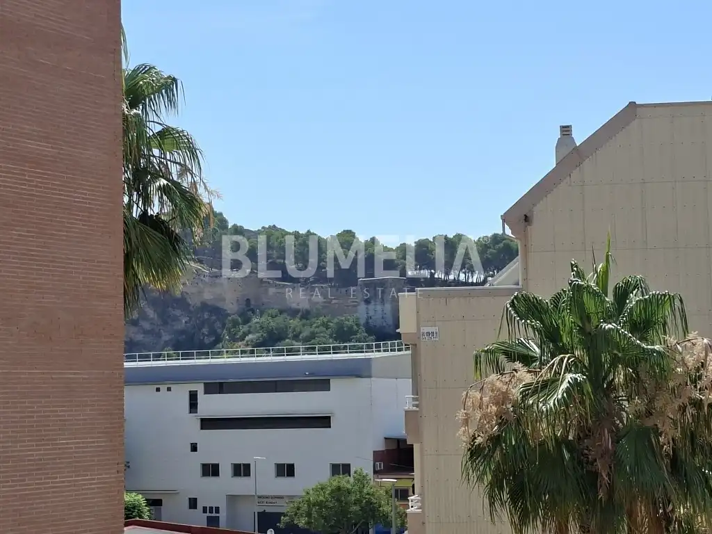 Vista exterior de Apartamento de alquiler en Dénia con Aire acondicionado, Calefacción y Jardín privado