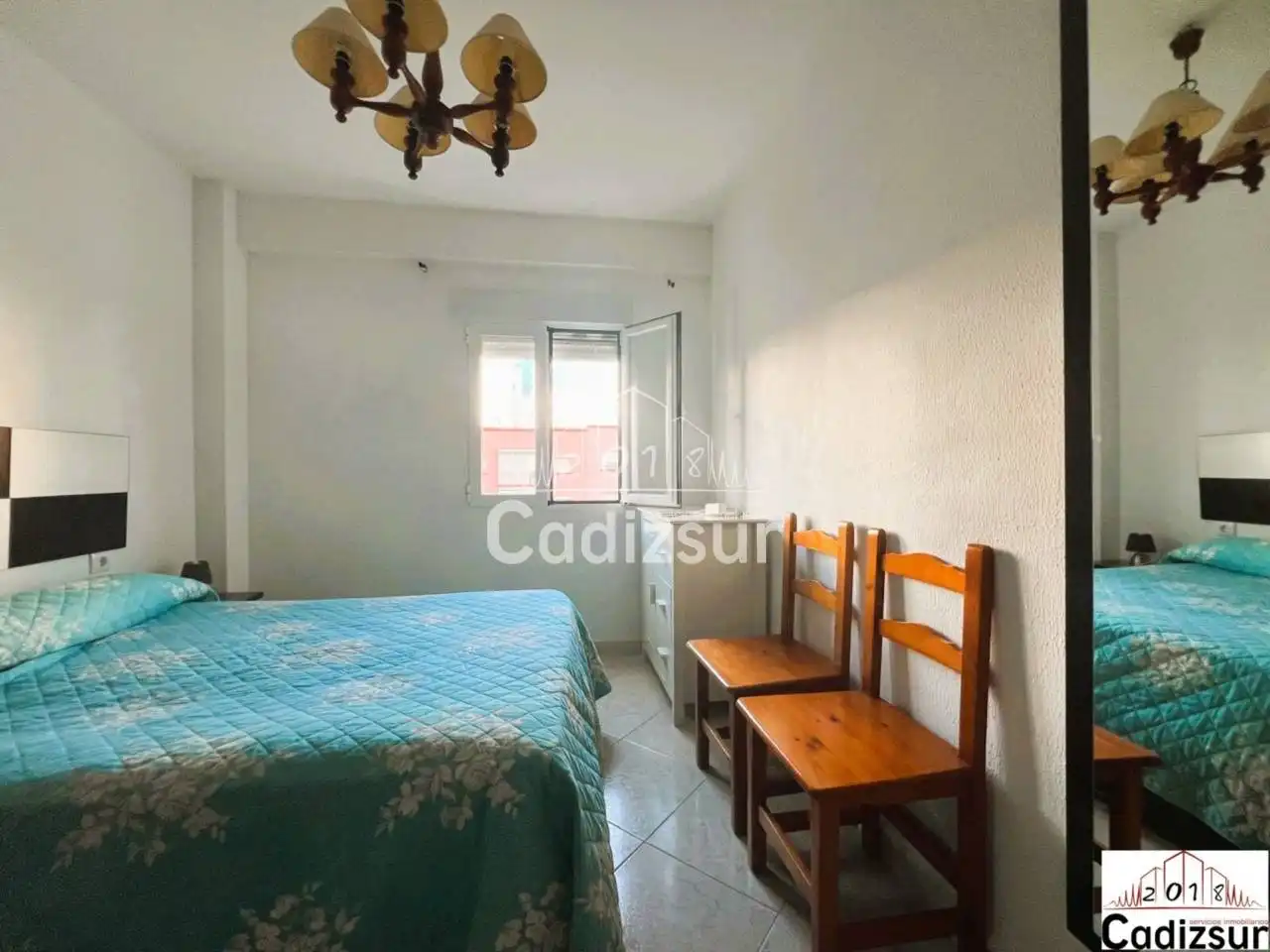 Habitación de Piso en venta en Cádiz con Terraza y Alarma