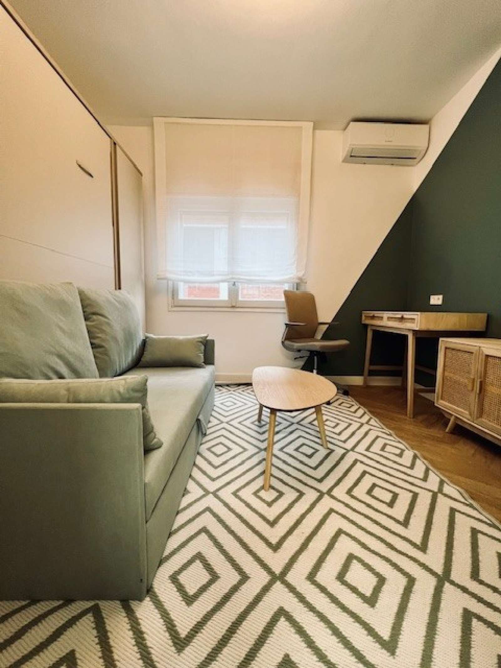 Sala de estar de Piso para compartir en  Madrid Capital con Aire acondicionado y Terraza