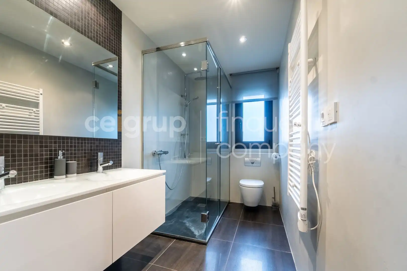 Badezimmer von Haus oder Chalet zum Verkauf in Vilobí d'Onyar mit Heizung und Terrasse