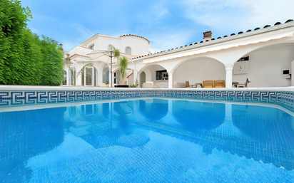 Piscina de Casa o xalet en venda en Empuriabrava amb Aire condicionat, Terrassa i Piscina