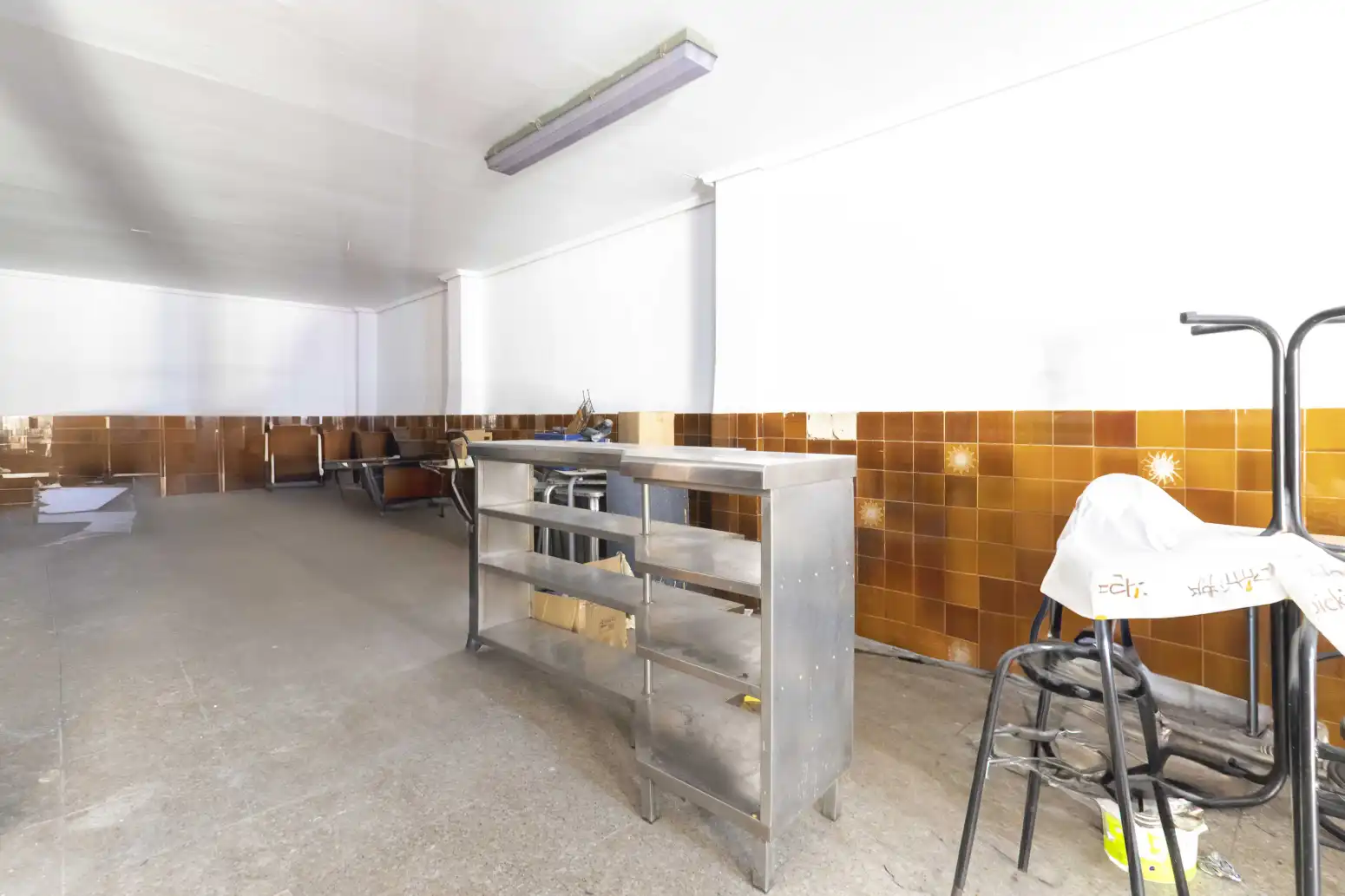 Gewerbefläche zum Verkauf in Camí Reial, imagen 3
