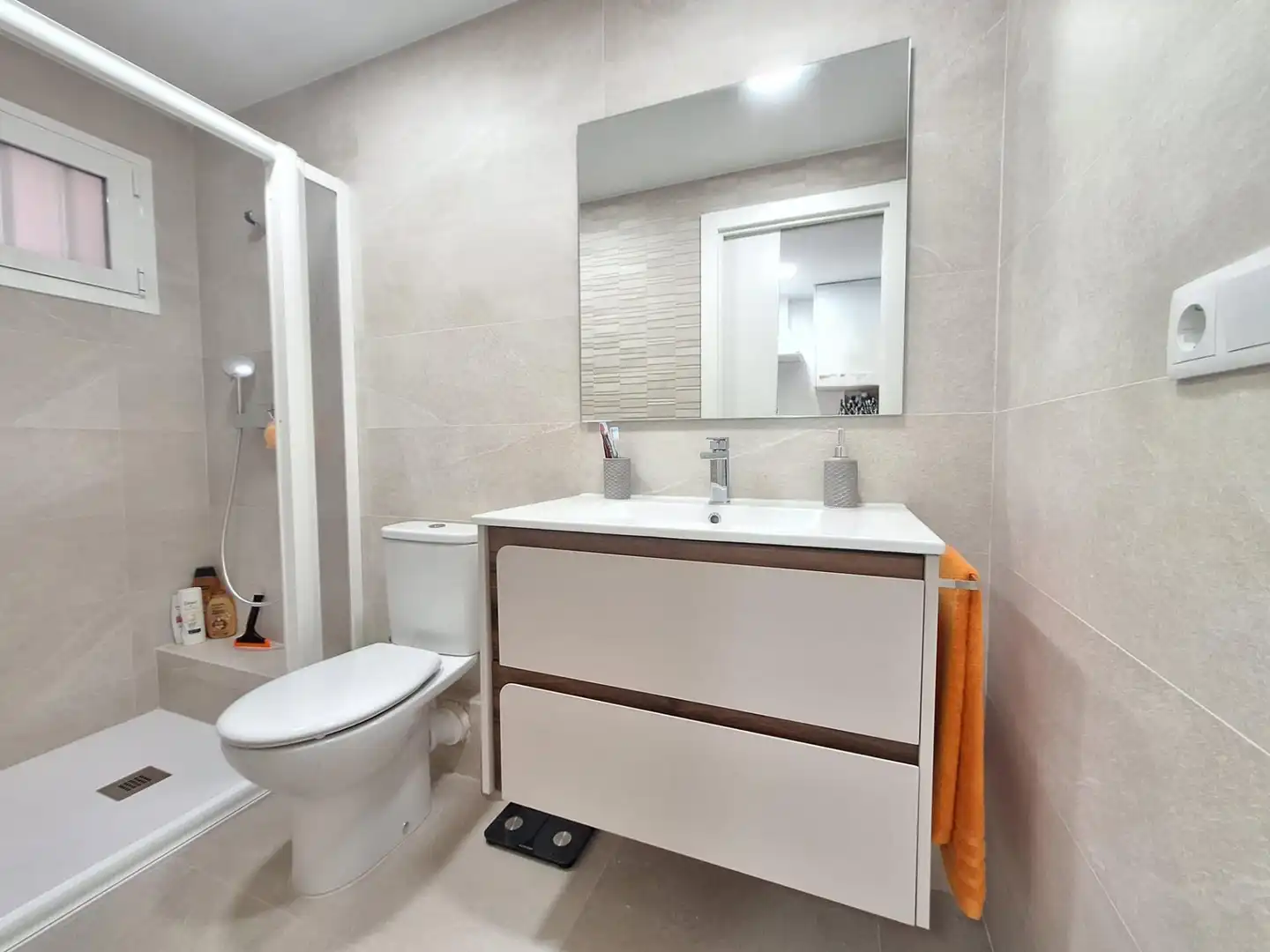 Bathroom of Apartments for sale in Cullera  with Air Conditioner and Balcony