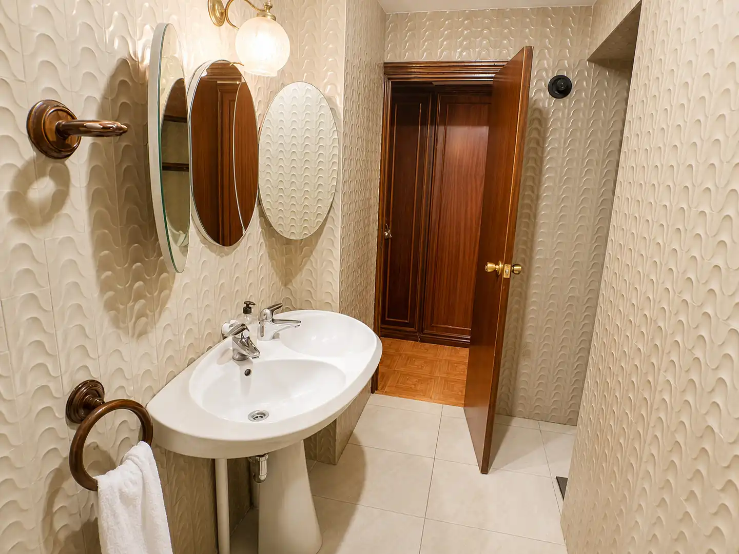 Baño de Casa o chalet en venta en Madrid con Calefacción, Jardín privado y Parquet