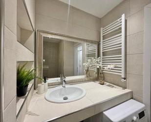 Bathroom of Flat to rent in Bilbao   with Air Conditioner, Furnished and Pets allowed
