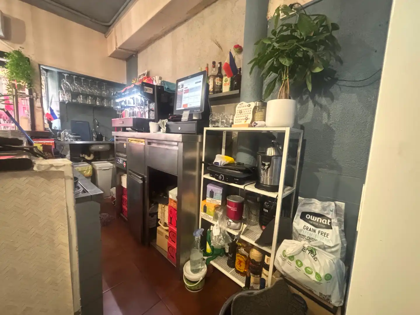 Business premises for transfer in Sants - Montjuïc, imagen 3