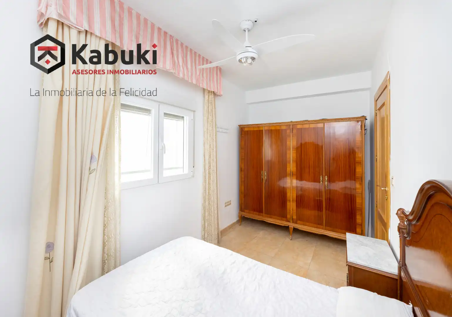 Bedroom of Flat for sale in Granada  with Terrace and Balcony