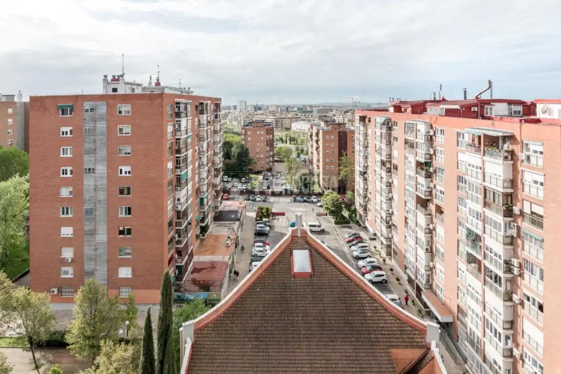 Vista exterior de Piso en venta en Madrid