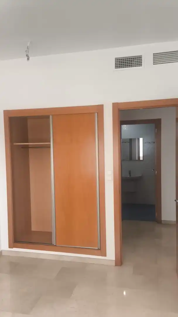 Dormitori de Àtic en venda en Elche / Elx amb Terrassa, Traster i Piscina comunitària