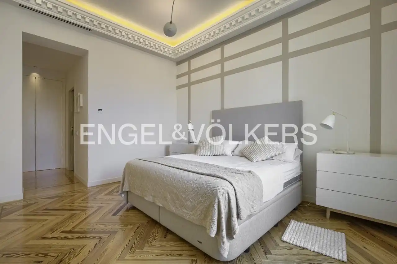Habitación de Piso de alquiler en Madrid con Aire acondicionado, Calefacción y Jardín privado