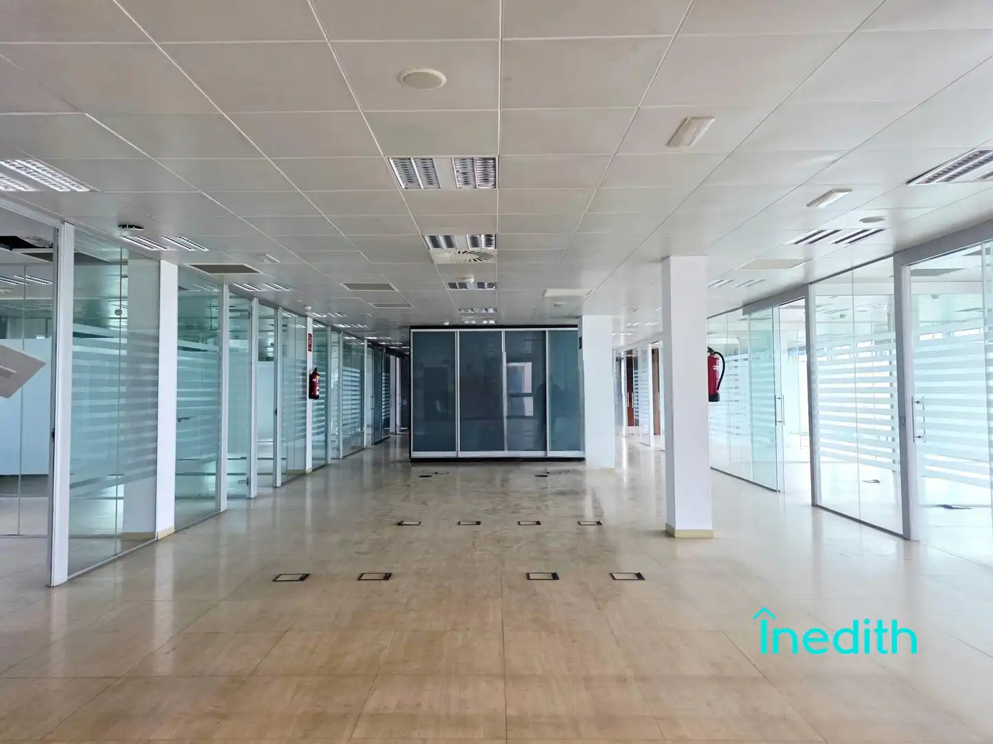 Office space with lift to rent in Avenida Avinguda de les Garrigues, imagen 24