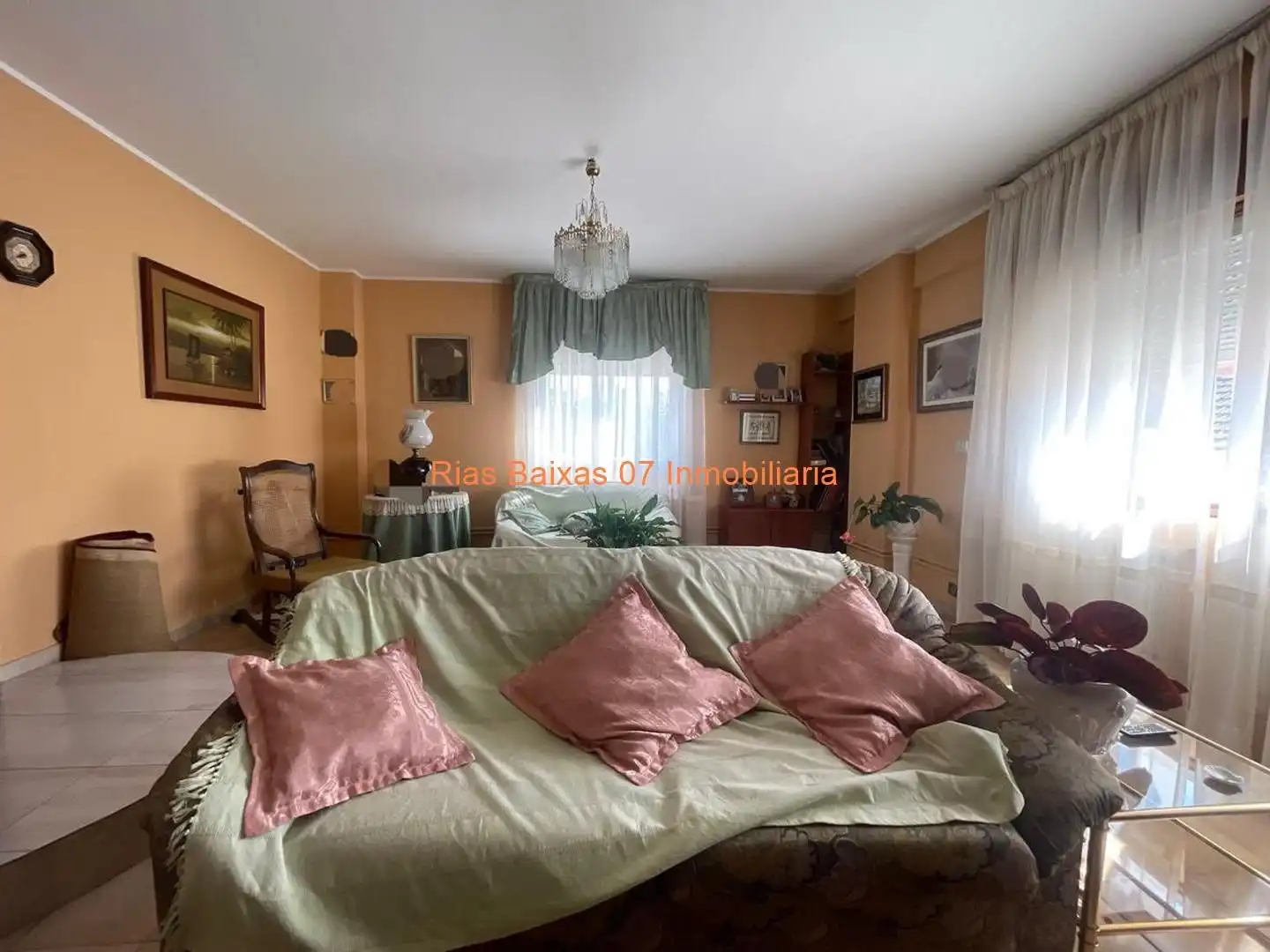 Houses for sale in Mos
