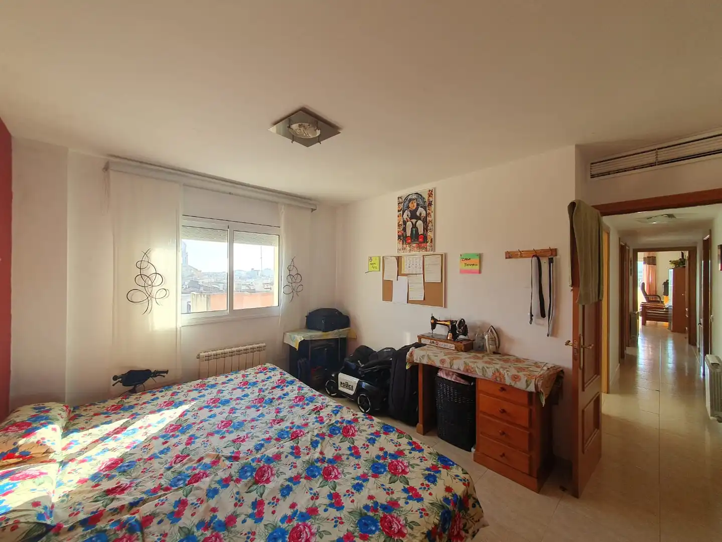 Schlafzimmer von Dachboden zum Verkauf in Vilanova i la Geltrú mit Klimaanlage, Heizung und Terrasse