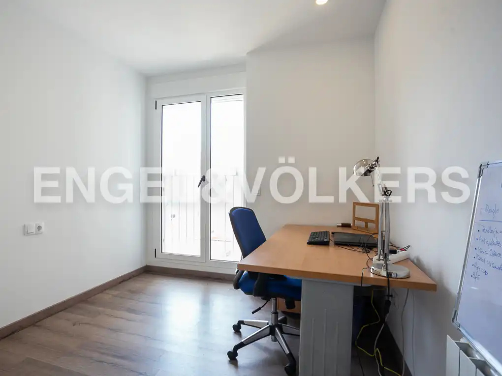 Wohnung zur Miete in Valencia mit Klimaanlage, Heizung und Terrasse