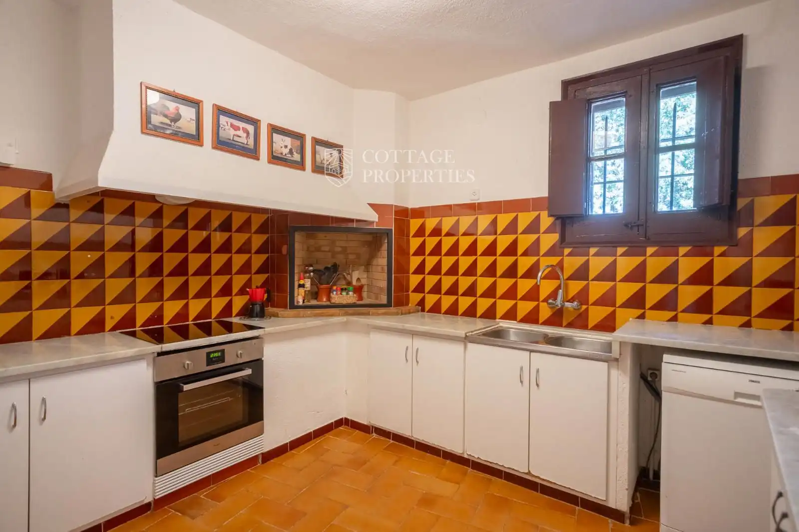 Kitchen of Country homes for sale in Capmany