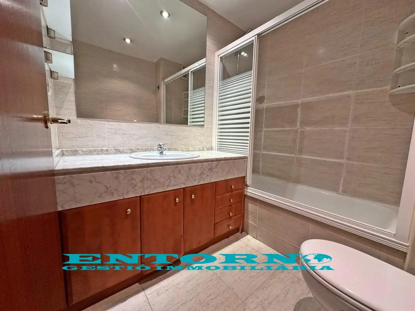 Baño de Piso en venta en Polinyà con Aire acondicionado, Calefacción y Terraza